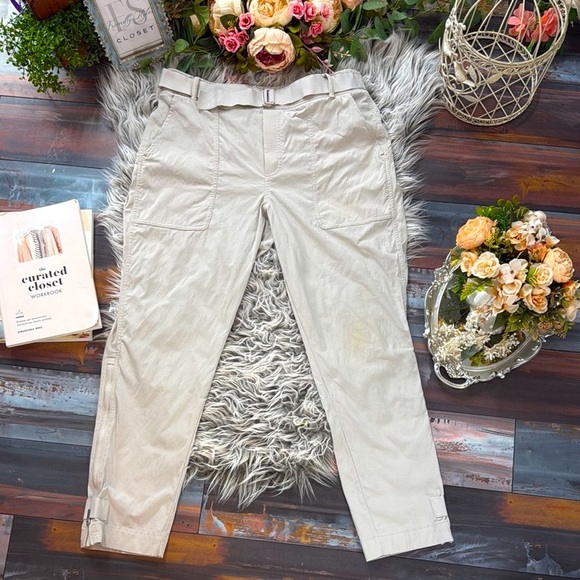 Athleta Trekkie Belted Khaki Utility Hiking Pants, 10 - Picture 2 of 12